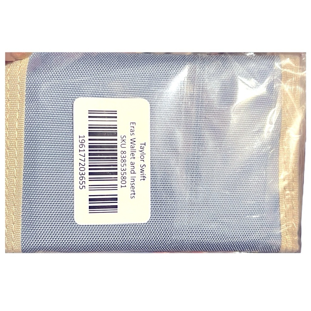 Taylor Swift Eras Wallet and Inserts 1989 Light Blue/White Trim OfficialâŚâ - Picture 3 of 3